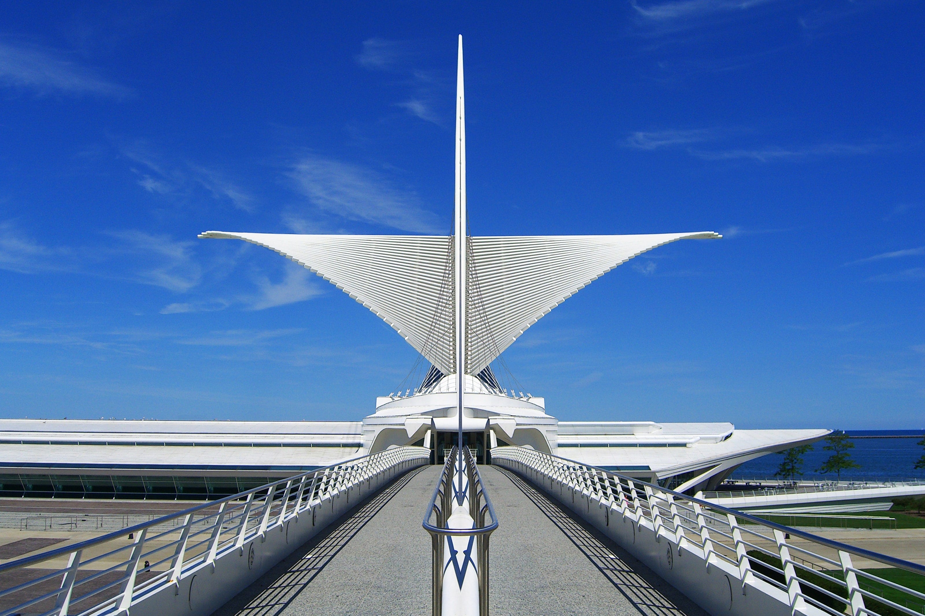 Symmetrical view of the Milwaukee Art Museum's wings from the footbridge